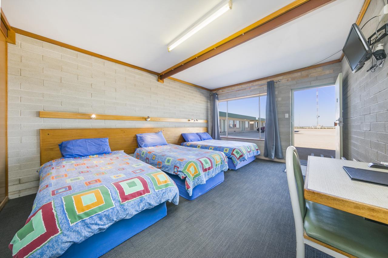 ホテル Nullarbor Roadhouse エクステリア 写真