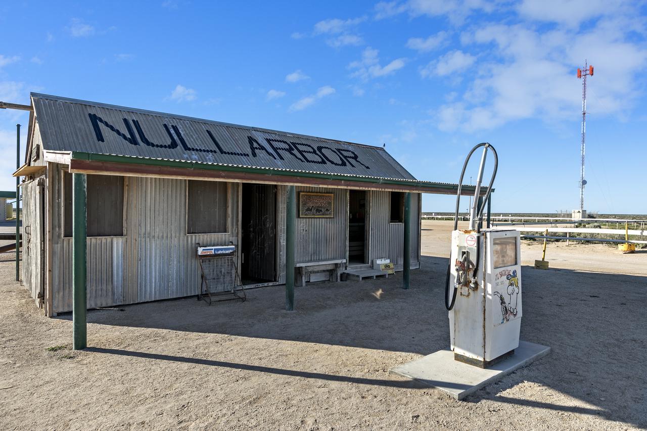 ホテル Nullarbor Roadhouse エクステリア 写真